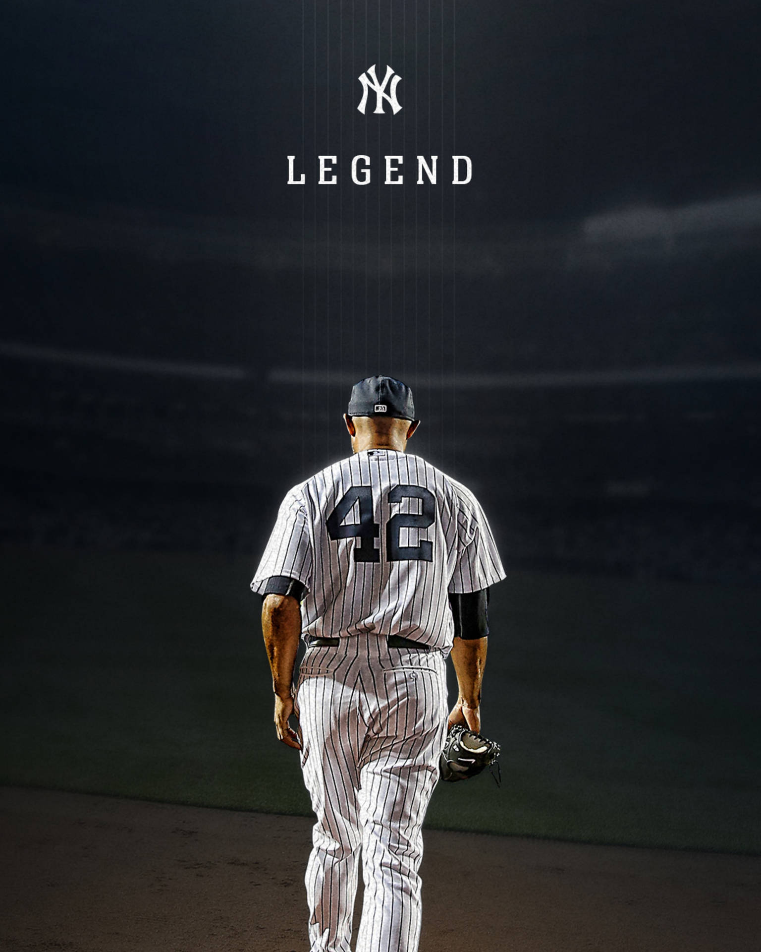 身穿細條紋球衣的棒球運動員在夜間球場上走開，上方有 'LEGEND' 文字。