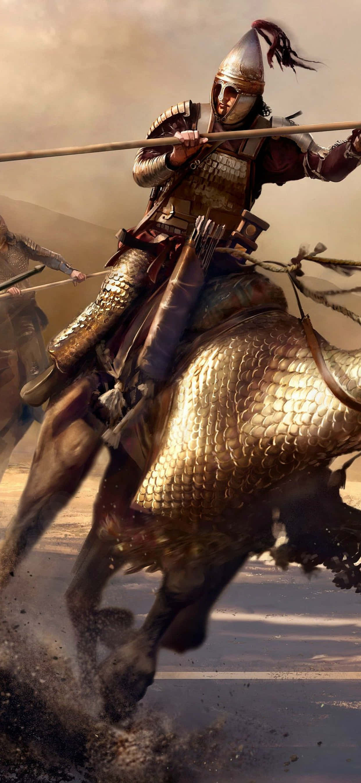 iPhone Xs Max Total War Attila 桌布 壁紙 — 一名身穿華麗盔甲的戰士，騎著一匹金色鱗片的馬，在塵土飛揚的戰場上全速奔馳。