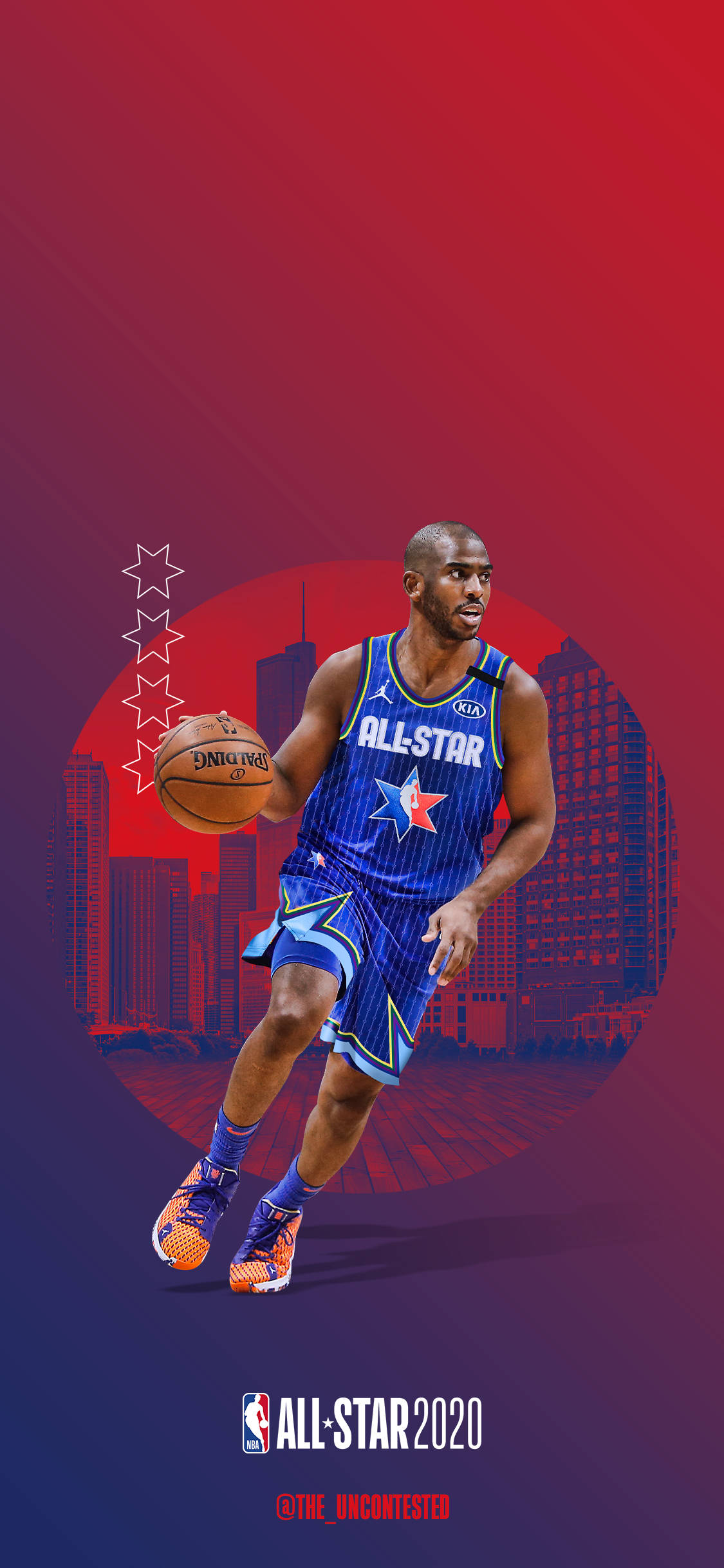 Chris Paul 桌布 壁紙 — 一名身穿藍色全明星球衣的籃球運動員在紅色漸變城市景觀背景下運球。