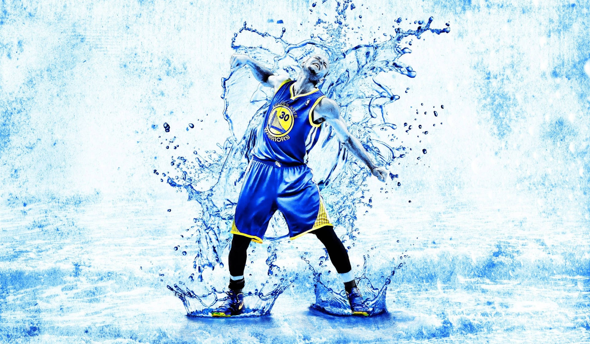 Water Splash 桌布 壁紙 — 一名身穿藍色勇士隊球衣的籃球運動員從動態的水花中出現，背景是帶有紋理的冰藍色。
