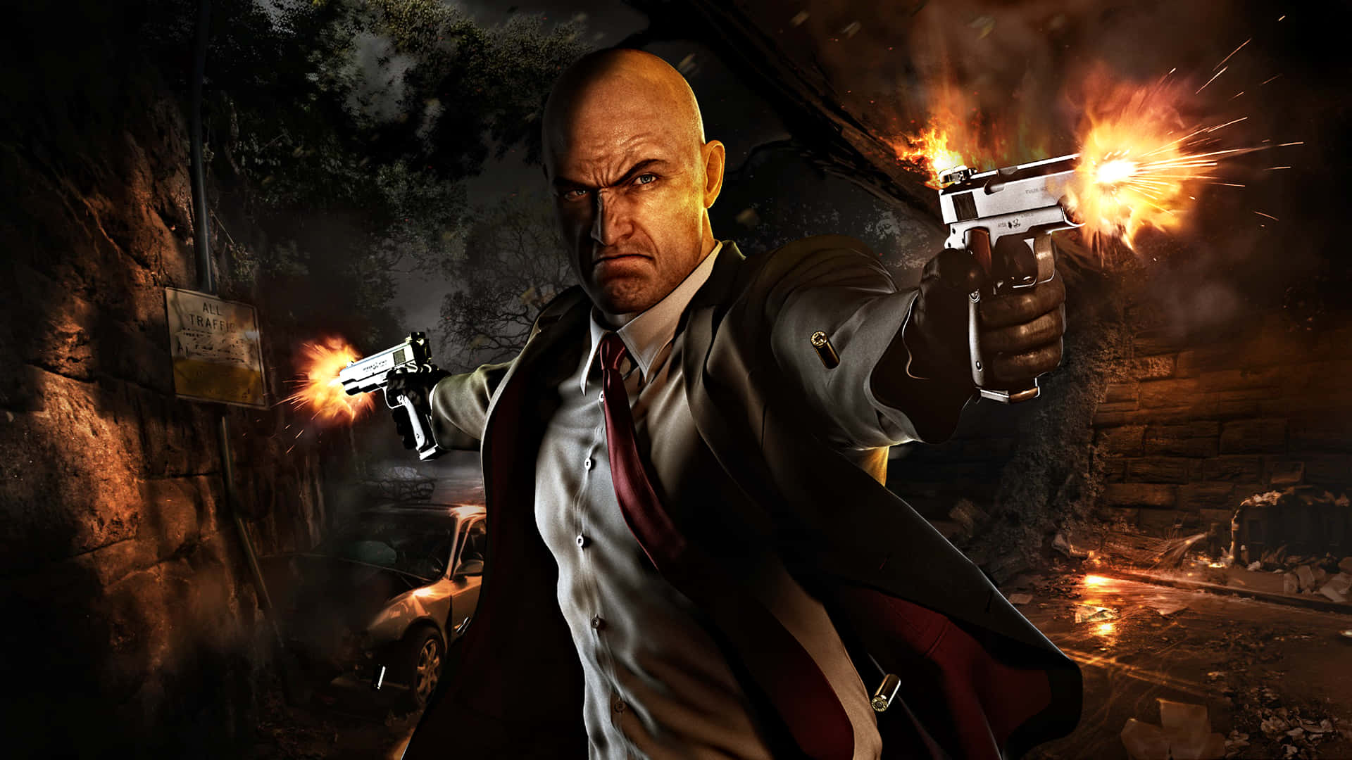 1080p Hitman Absolution 桌布 壁紙 — 一名身穿西裝的光頭男子在夜晚的黑暗小巷中開兩槍，槍口閃光。