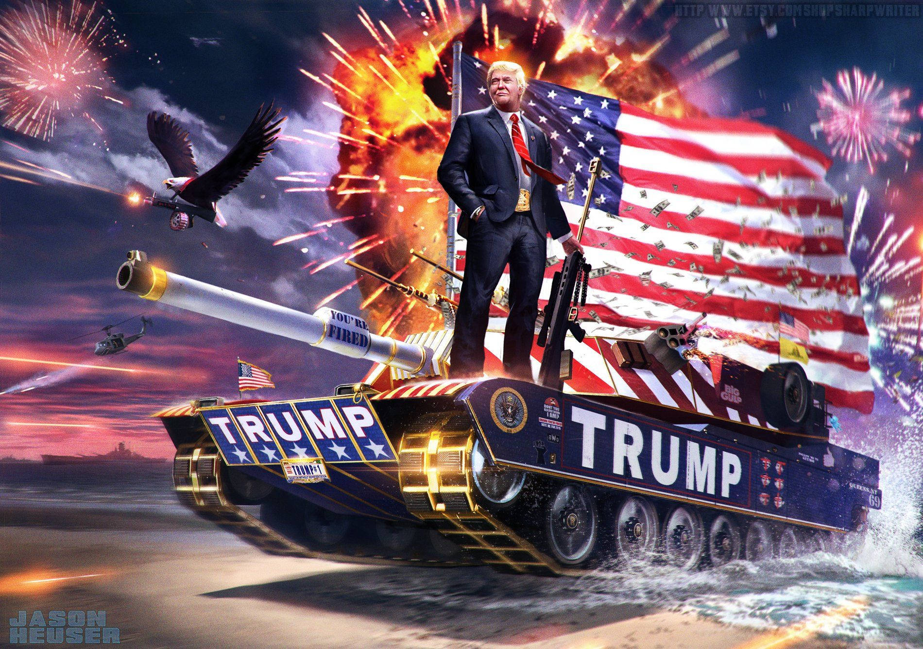 川普 桌布 壁紙 — 一名身穿西裝的男子站在標有「TRUMP」的坦克上，坦克在水面上疾馳，伴隨著煙火和一隻鷹在頭頂飛翔。