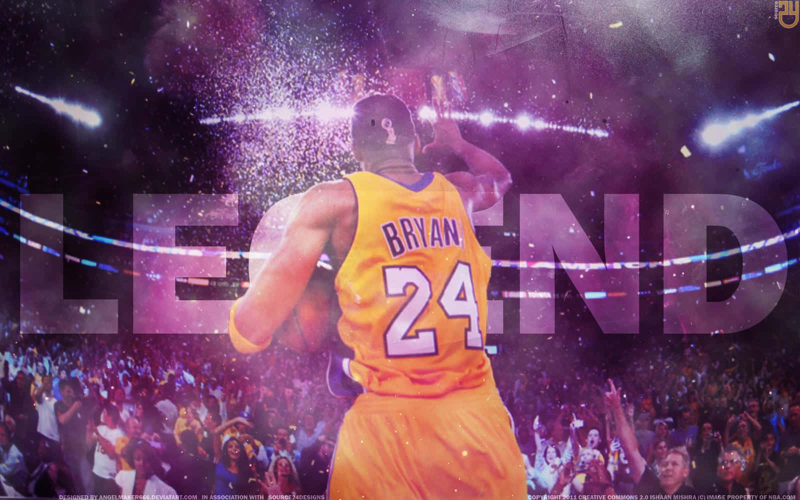 科比· Bryant 桌布 壁紙 — 一名身穿黃色球衣、背號24的籃球運動員，在紫色燈光和紙屑的背光下站立，下方有粉絲歡呼。