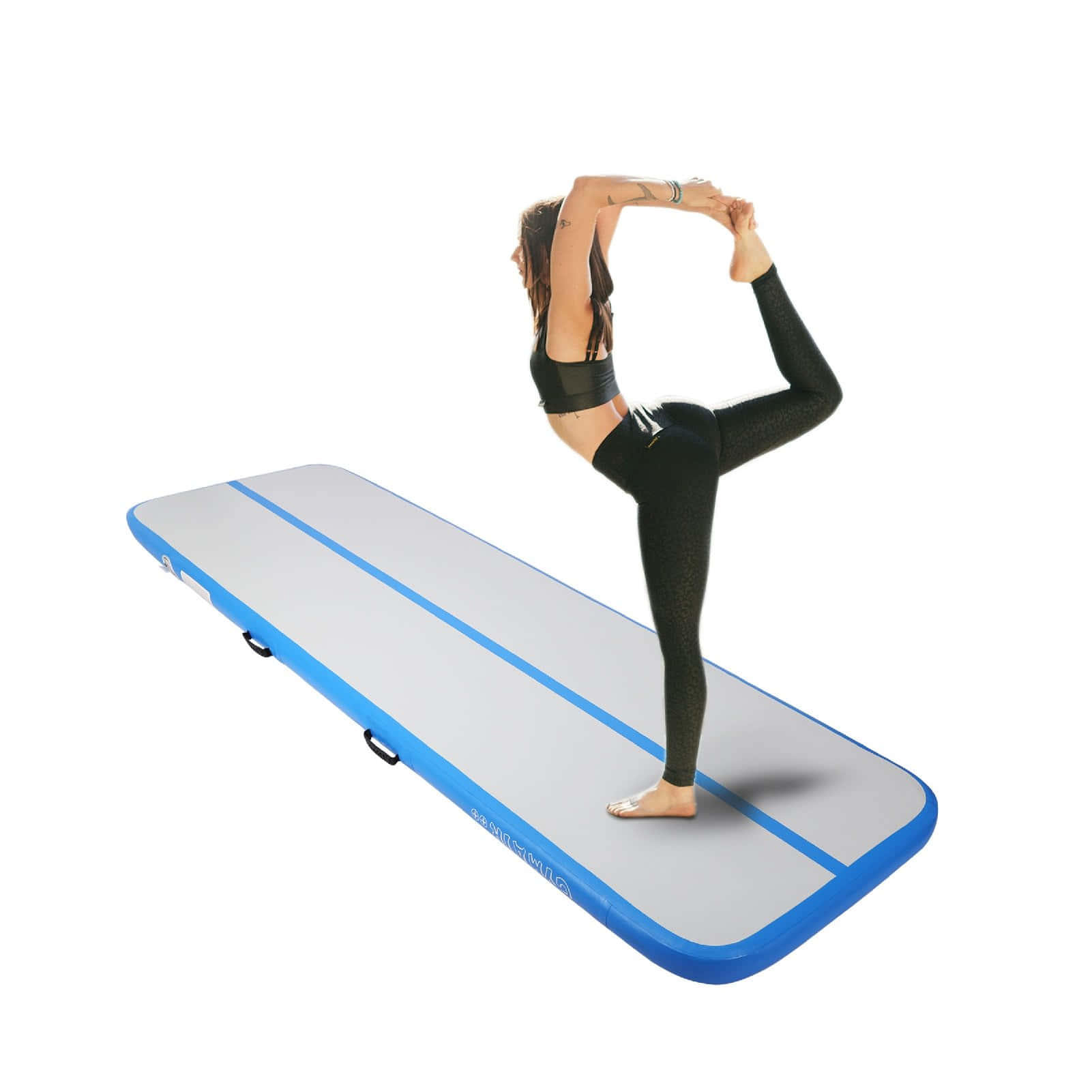 Gymnastics Mat 桌布 壁紙 — 一名身穿黑色運動服的女性，在藍灰色充氣墊上，以純白背景襯托，做出優雅的瑜伽姿勢。