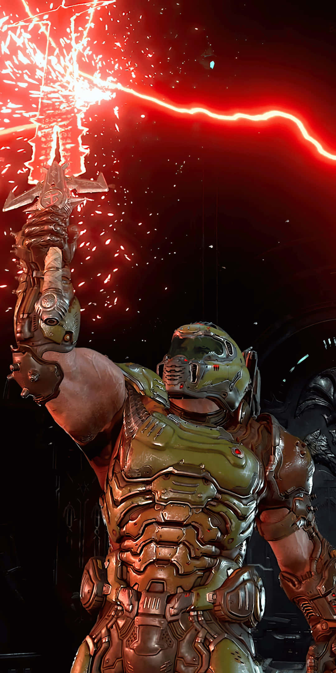Pixel 3 Doom 桌布 壁紙 — 一名重裝甲戰士在黑暗的科幻競技場中，於熾熱火花和電閃雷鳴中舉起一把發光的紅色能量劍。