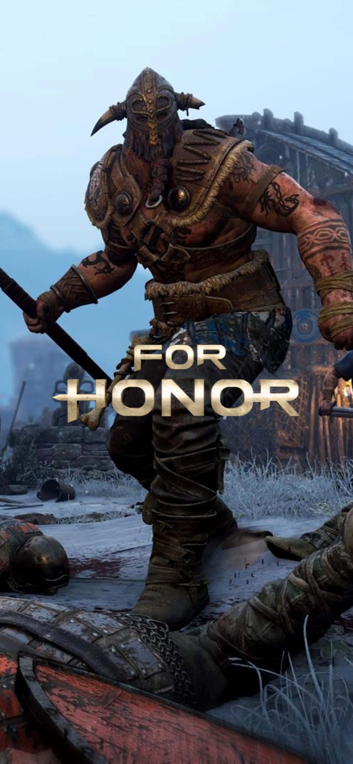 iPhone Xs For Honor 桌布 壁紙 — 一名重裝甲維京戰士在灰色天空下的雪地戰場上，勝利地站在倒下的敵人之上。
