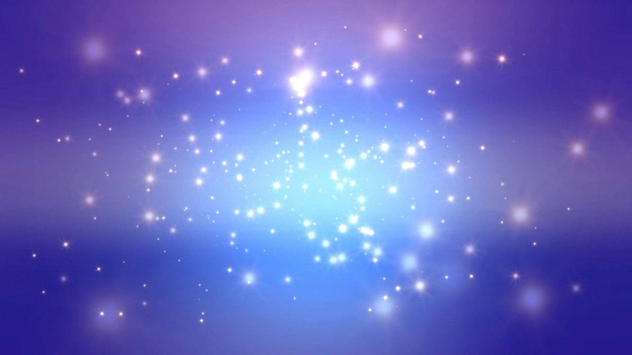 美學 桌布 壁紙 — 一團閃耀的白色星星從柔和的藍色漸變天空過渡到深紫色中迸發出來。
