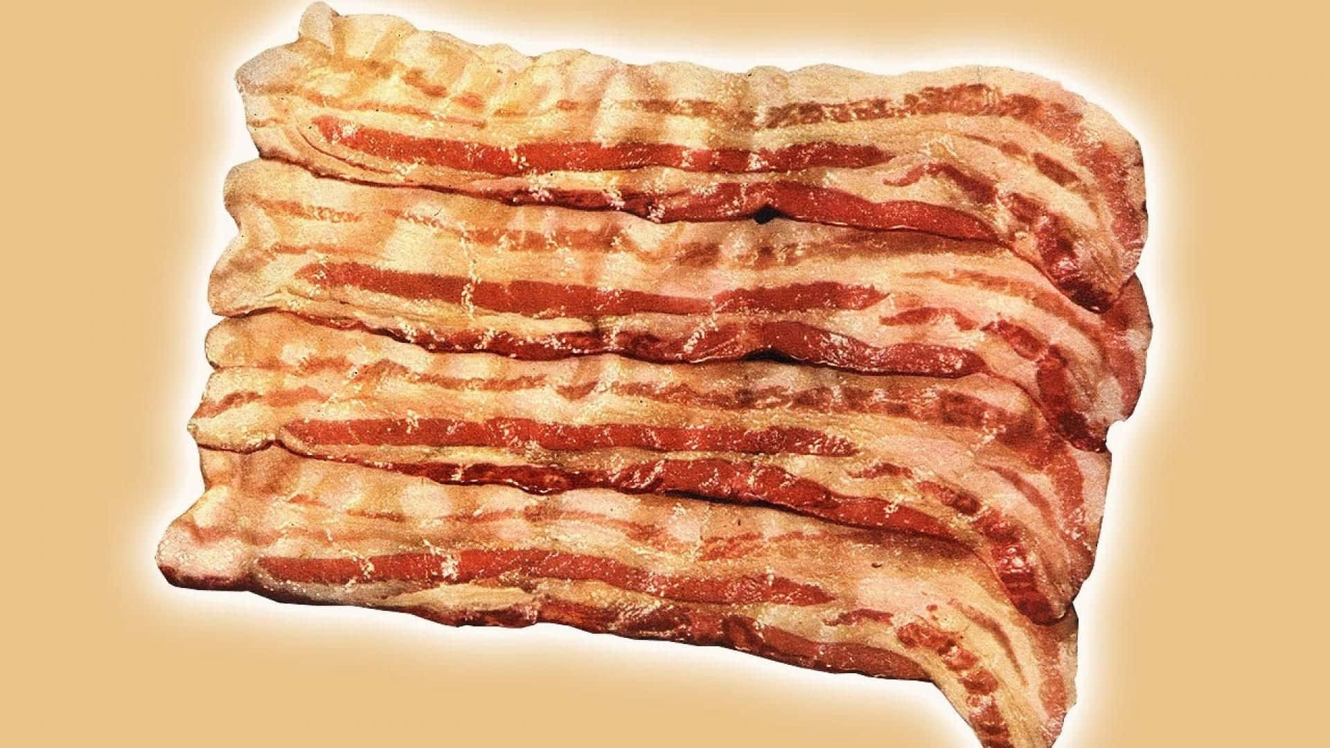 bacon 桌布 壁紙 — 一堆生培根條，帶有大理石紋脂肪和肉，襯以溫暖的米色背景。