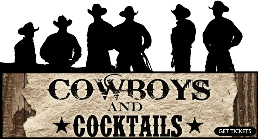牛仔 桌布 壁紙 — 一塊經風化的木牌上以粗黑字體寫著「COWBOYS AND COCKTAILS」，cocktails 一詞兩側有星星裝飾。