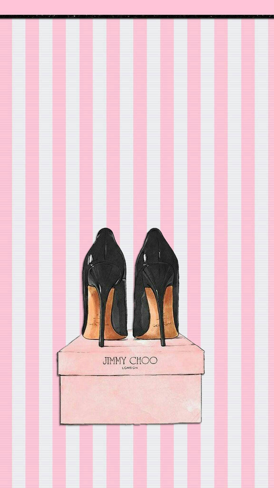 品牌 桌布 壁紙 — 一對亮黑色Jimmy Choo細高跟涼鞋放在粉紅色盒子上，背景為粉紅和白色條紋。