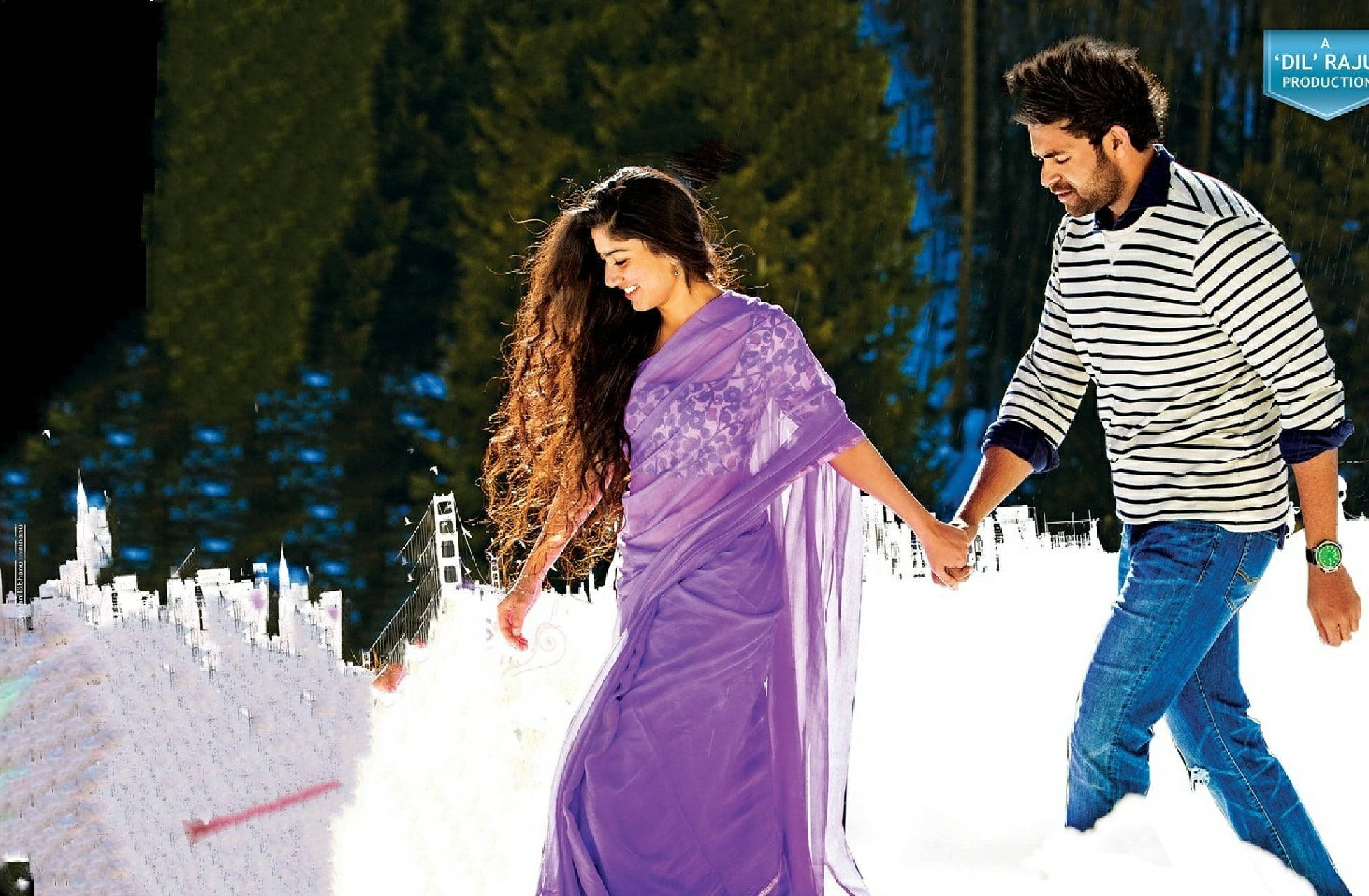 Sai Pallavi 桌布 壁紙 — 一對情侶手牽手走過白雪覆蓋的樹林，在黑暗的天空下，城市天際線在背景中可見。