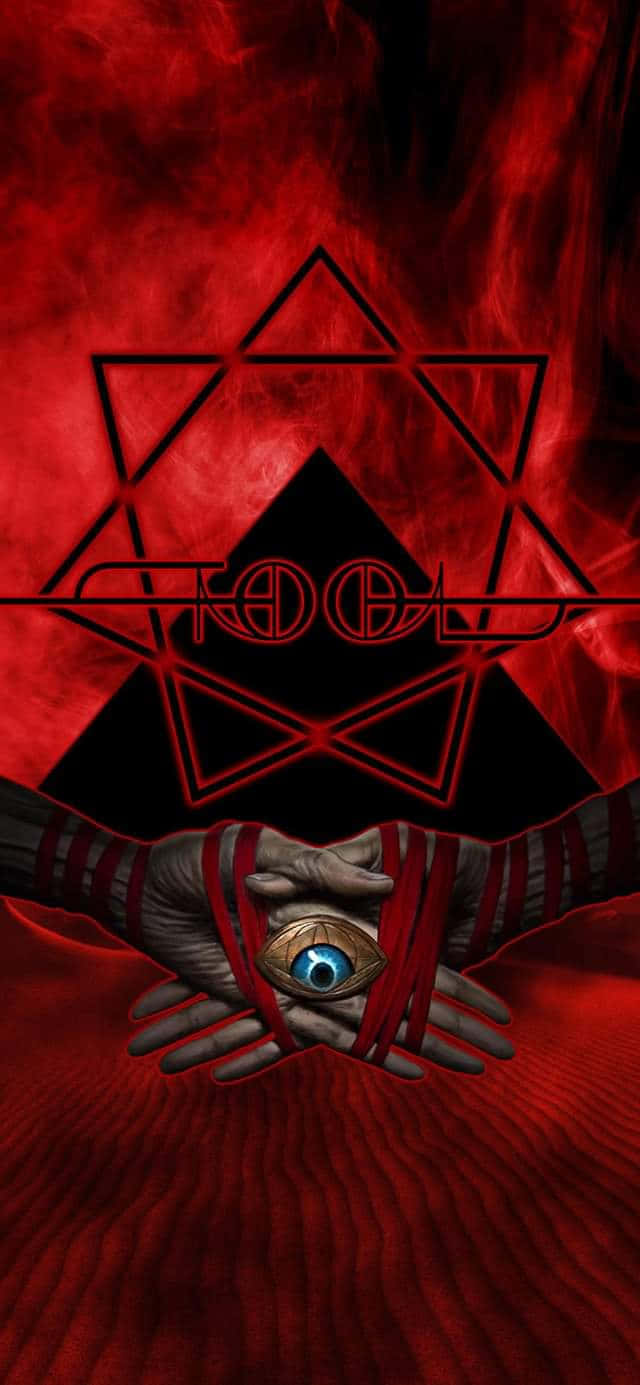 Tool Band 桌布 壁紙 — 一對手捧著一隻眼睛，置於紅色幾何符號內，背景是煙霧瀰漫的深紅色。