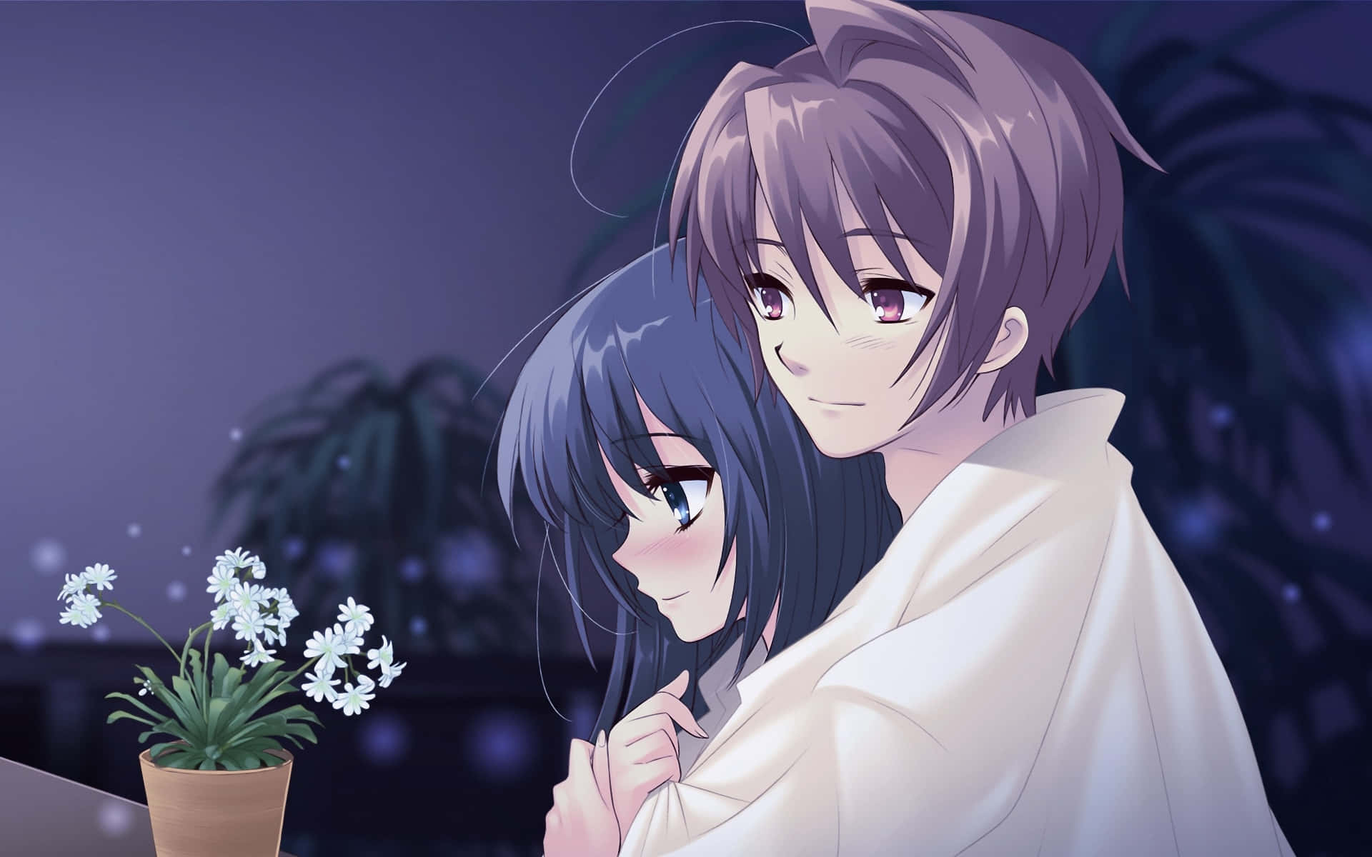 Couple Cartoon 桌布 壁紙 — 一對溫柔的動漫情侶在暮色天空下擁抱，旁邊有一盆白色花朵。