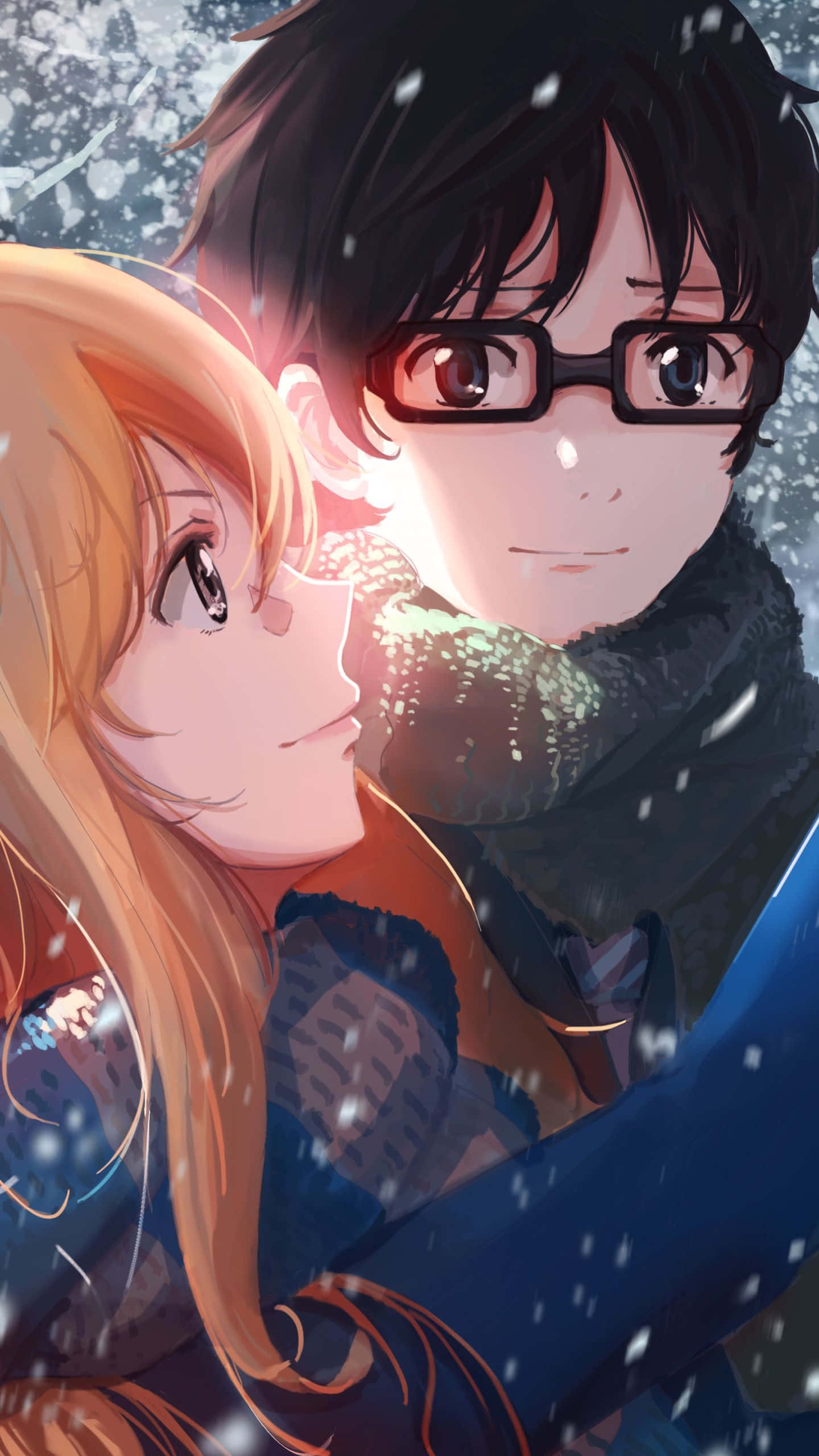 動漫 桌布 壁紙 — 一對溫柔的動漫情侶在飄雪中擁抱，溫暖的背光突顯了他們緊密的聯繫。