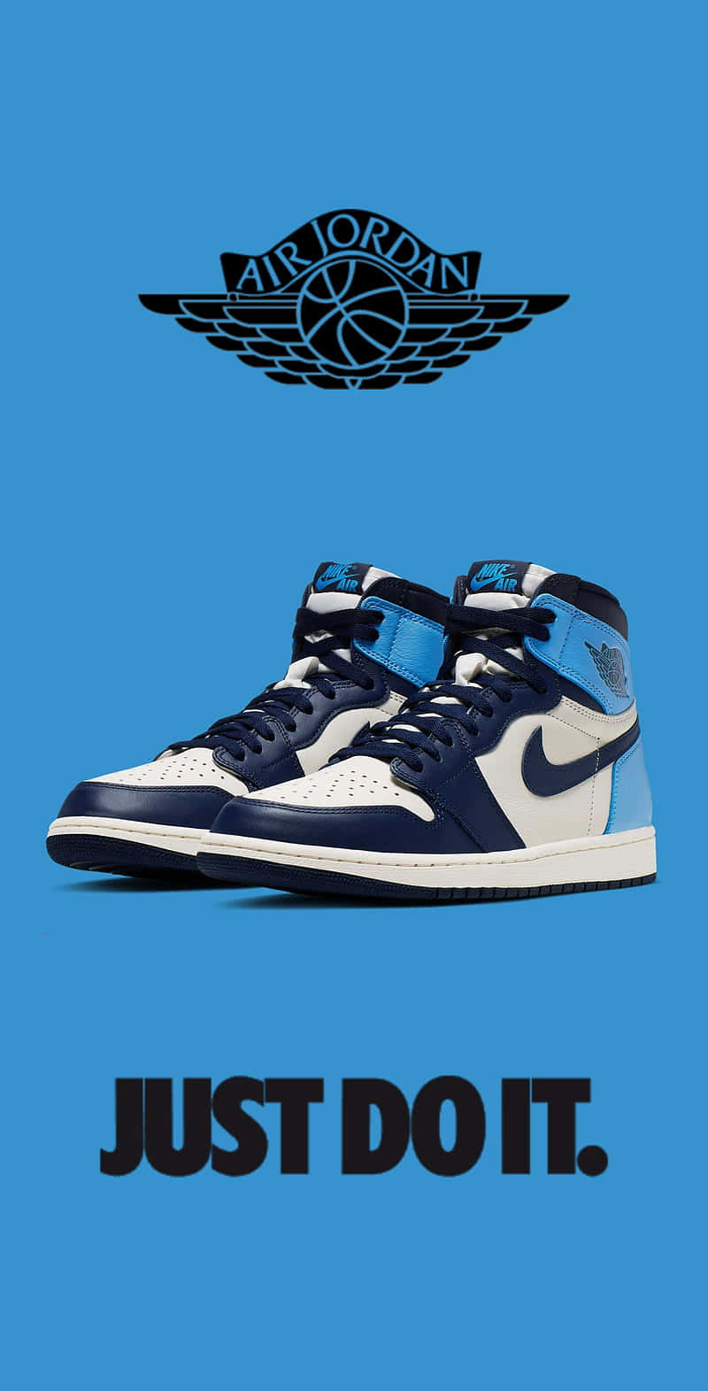 鞋子 桌布 壁紙 — 一對藍白色 Air Jordan 1 運動鞋，居中於純藍色背景上，帶有 Air Jordan 標誌和「JUST DO IT」口號。