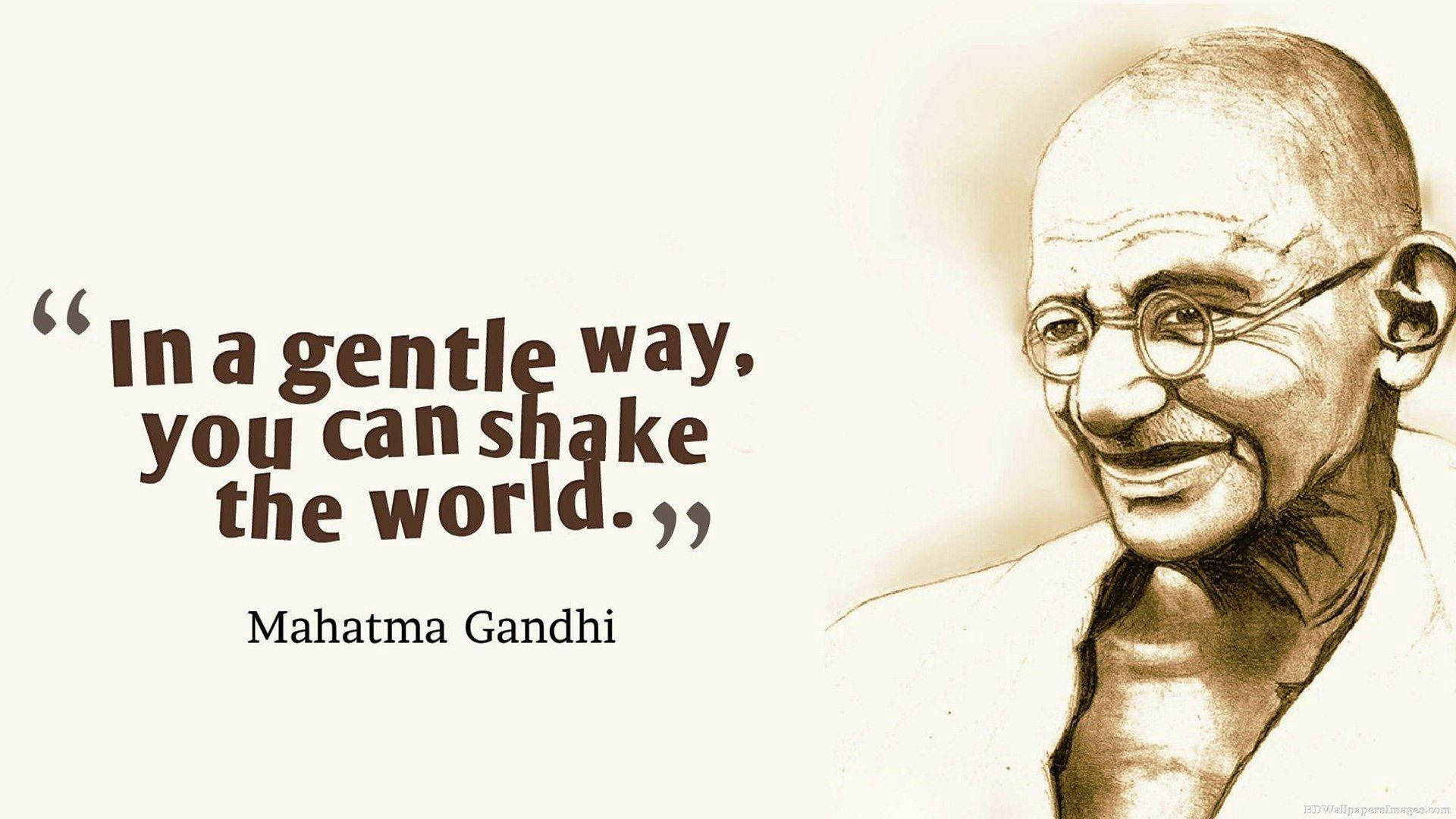 Mahatma Gandhi 桌布 壁紙 — 一幅以懷舊棕色調繪製的草圖，描繪了聖雄甘地微笑著，旁邊是他關於溫和改變世界的名言。
