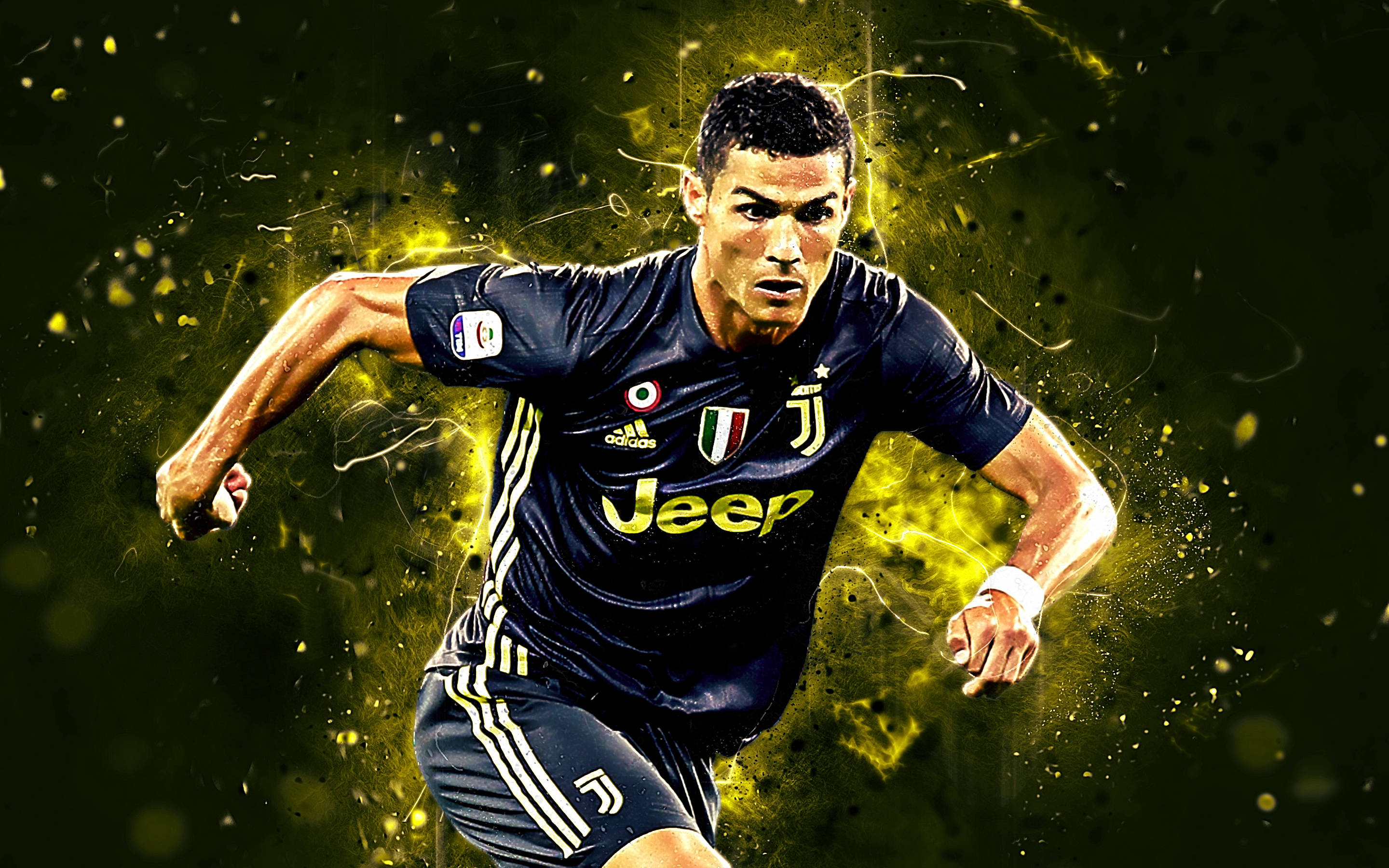 Ronaldo 桌布 壁紙 — 一幅充滿動感的數位藝術肖像，描繪克里斯蒂亞諾·羅納度身穿尤文圖斯球衣，在爆炸性的黃色能量爆發中衝刺。