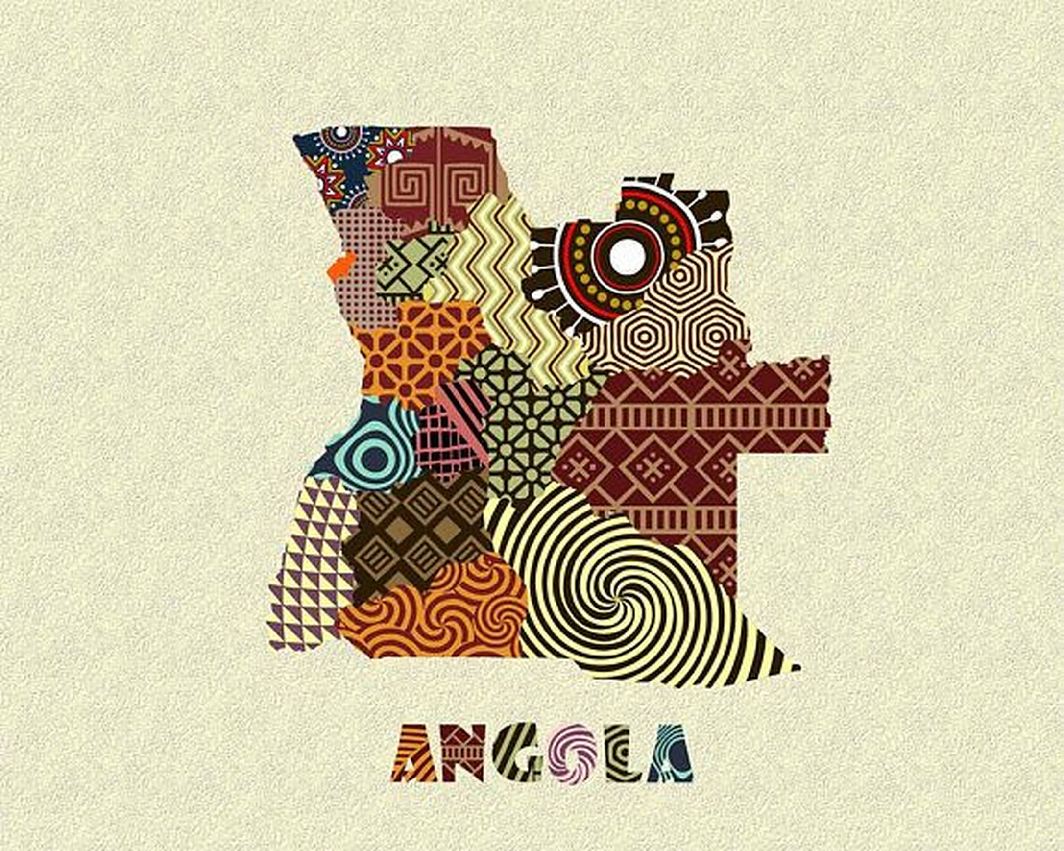 Angola 桌布 壁紙 — 一幅充滿活力的安哥拉拼貼地圖，上面有複雜的部落圖案和鮮豔的色彩，背景是帶有紋理的米色。