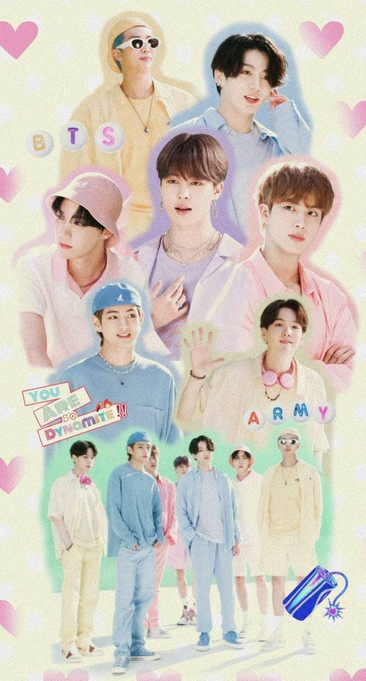 美學 BTS 桌布 壁紙 — 一幅充滿活力的拼貼畫，BTS 成員穿著柔和色調的服裝，被粉紅色心形和「ARMY」文字環繞，背景為柔和的漸變色。