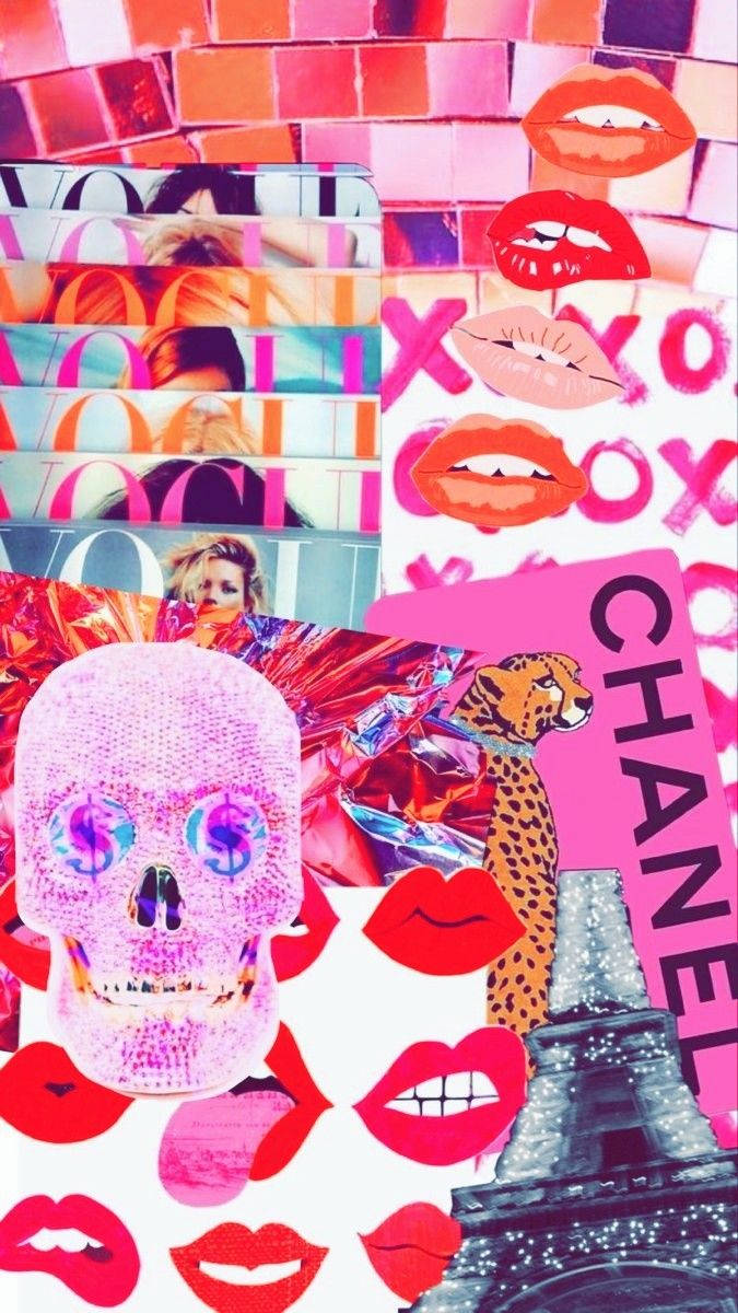 Preppy 桌布 壁紙 — 一幅充滿活力的拼貼畫，包含粉紅嘴唇、Vogue 雜誌條紋、閃閃發光的頭骨、豹子和艾菲爾鐵塔，背景為磚牆。