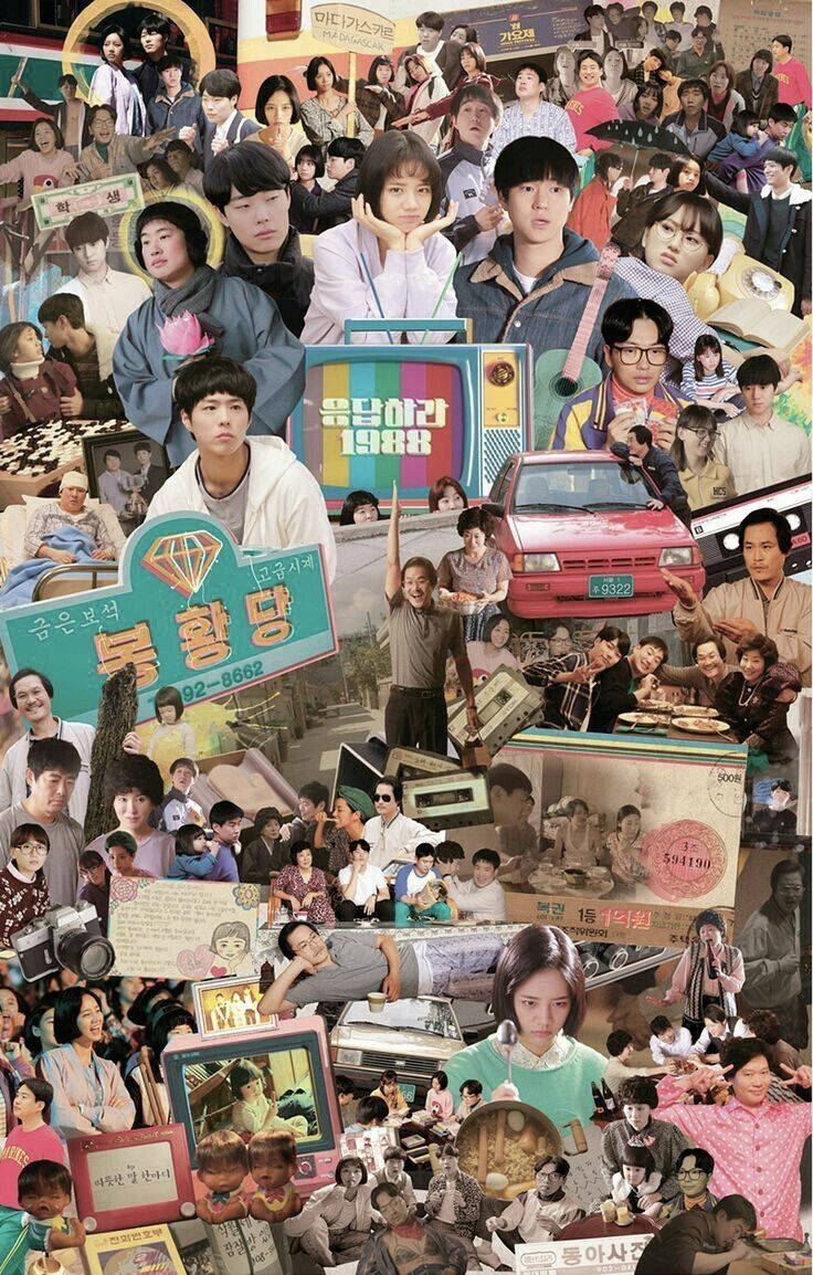 Reply 1988 桌布 壁紙 — 一幅充滿活力的拼貼畫，包含韓文字元和1980年代的紀念品，描繪懷舊的日常生活和流行文化。