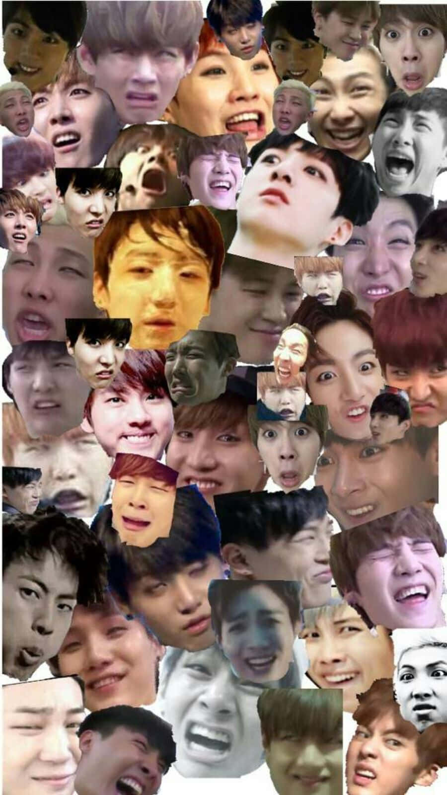 Bts Meme 桌布 壁紙 — 一幅充滿活力的拼貼畫，由重疊的年輕男性面孔組成，展現出誇張的表情，例如尖叫大笑和睜大眼睛的驚訝。