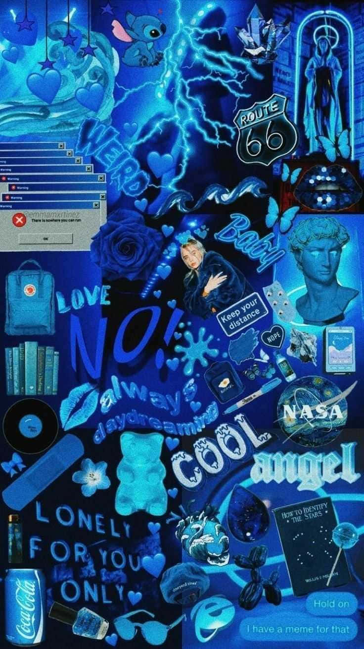 Neon Blue Aesthetic 桌布 壁紙 — 一幅充滿活力的藍色數位拼貼畫，以深色背景襯托流行文化圖標、文字疊加和霓虹閃電。
