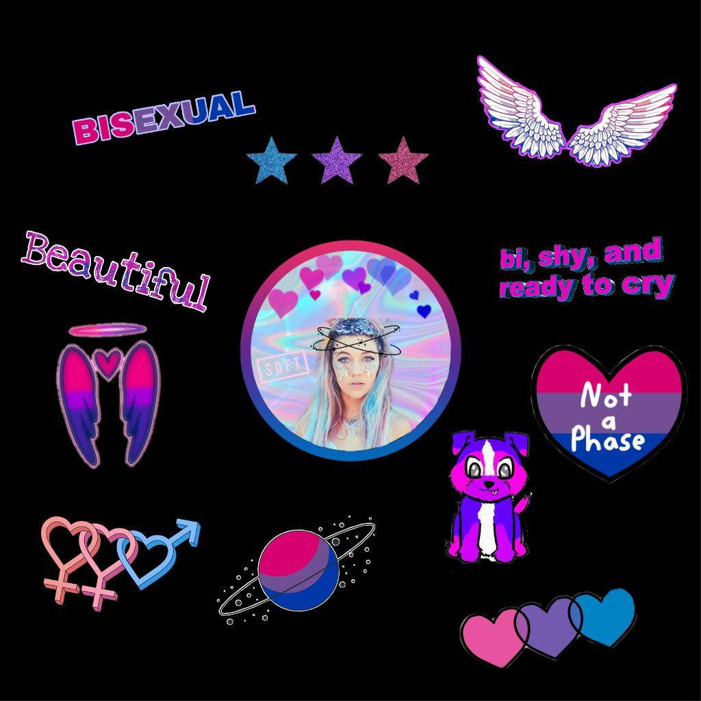 Bisexual Aesthetic 桌布 壁紙 — 一幅充滿活力的霓虹粉紅和紫色雙性戀驕傲主題拼貼畫，帶有翅膀、心形和中央肖像，背景為黑色。