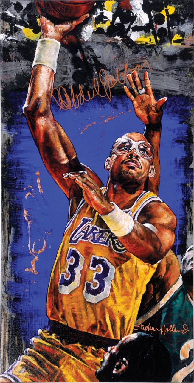 Kareem 桌布 壁紙 — 一幅動態畫作，描繪籃球傳奇卡里姆·阿卜杜勒-賈巴爾在空中扣籃，身穿他標誌性的湖人隊球衣。