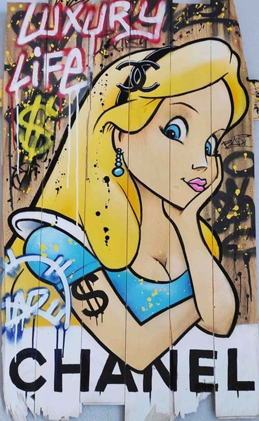 Painting 桌布 壁紙 — 一幅塗鴉壁畫，描繪一位金髮藍眼的卡通女性，身穿藍色上衣並帶有Chanel標誌，周圍是噴漆的奢華文字和美元符號，畫在風化的木頭上。