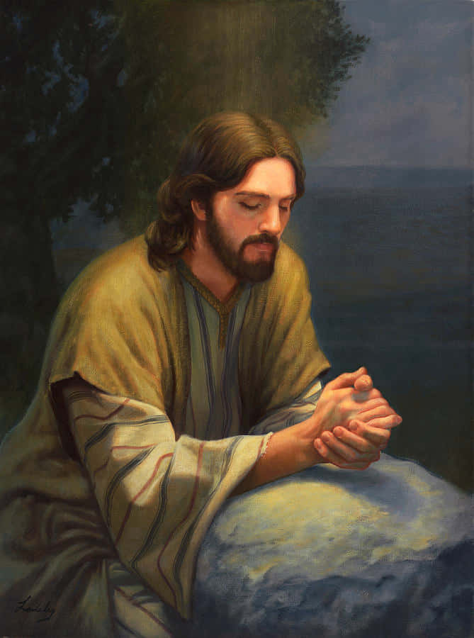 Jesus Praying 桌布 壁紙 — 一幅寧靜的油畫，描繪耶穌在湖邊柔和暮光下祈禱。