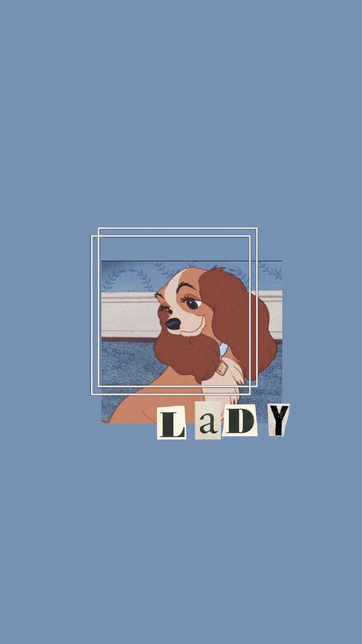 Lady狗的插圖，下方有她的名字，背景為藍色。 — 迪士尼 iPhone 桌布 壁紙