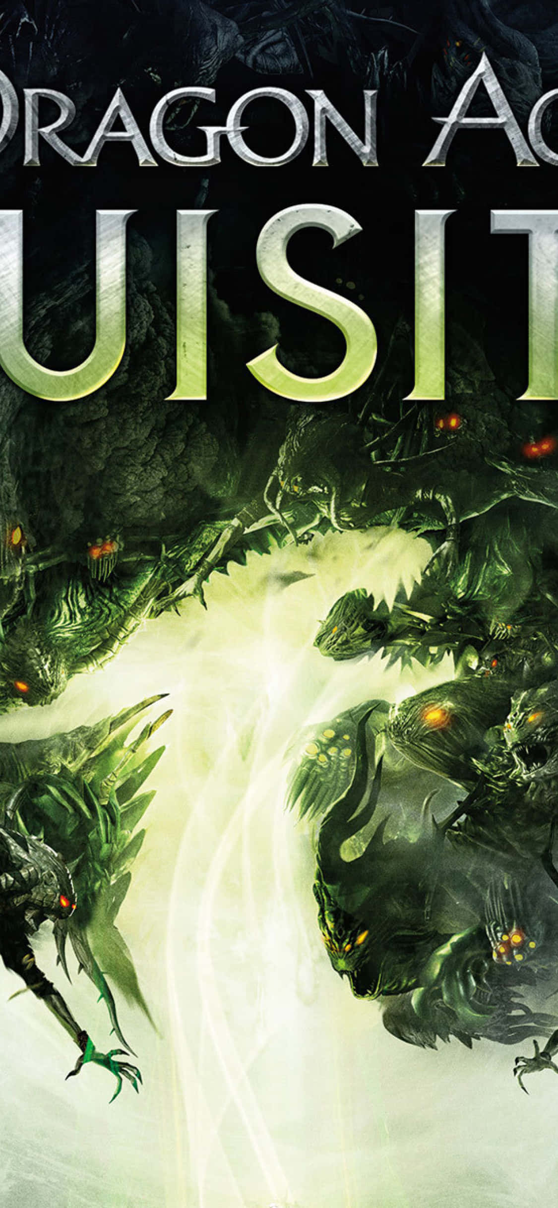 iPhone Xs Dragon Age Inquisition 桌布 壁紙 — 一幅戲劇性的奇幻插圖，描繪多條綠色巨龍從旋轉迷霧中現身，眼睛發出橙色光芒。