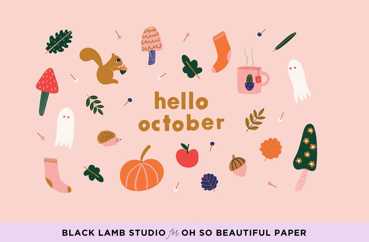 October 桌布 壁紙 — 一幅歡快的秋季主題插圖，在柔和的粉紅色背景上，散落著南瓜、鬼魂和襪子等圖標，圍繞著文字 hello october。