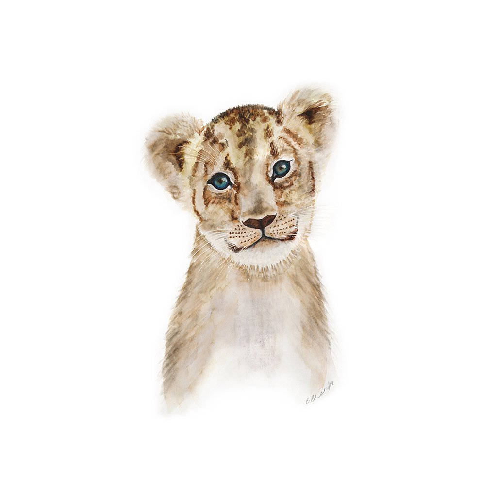 Baby Lion 桌布 壁紙 — 一幅水彩畫肖像，描繪一隻年輕的獅子幼崽，擁有引人注目的藍色眼睛和柔軟的斑點皮毛，背景為純白色。