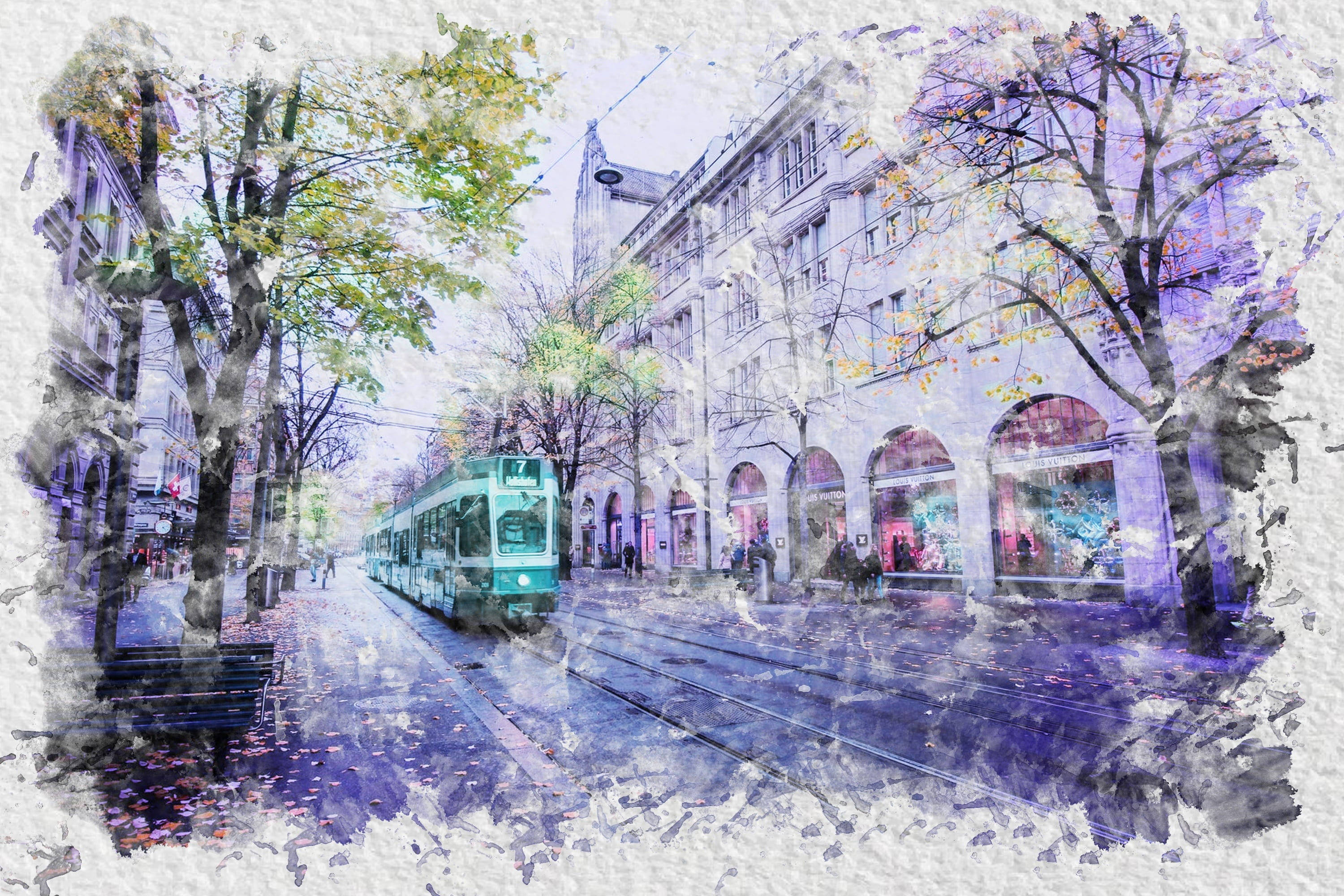 藝術 桌布 壁紙 — 一幅水彩風格的城市街景，一輛綠色電車穿過秋天的樹木，經過拱形商店門面。
