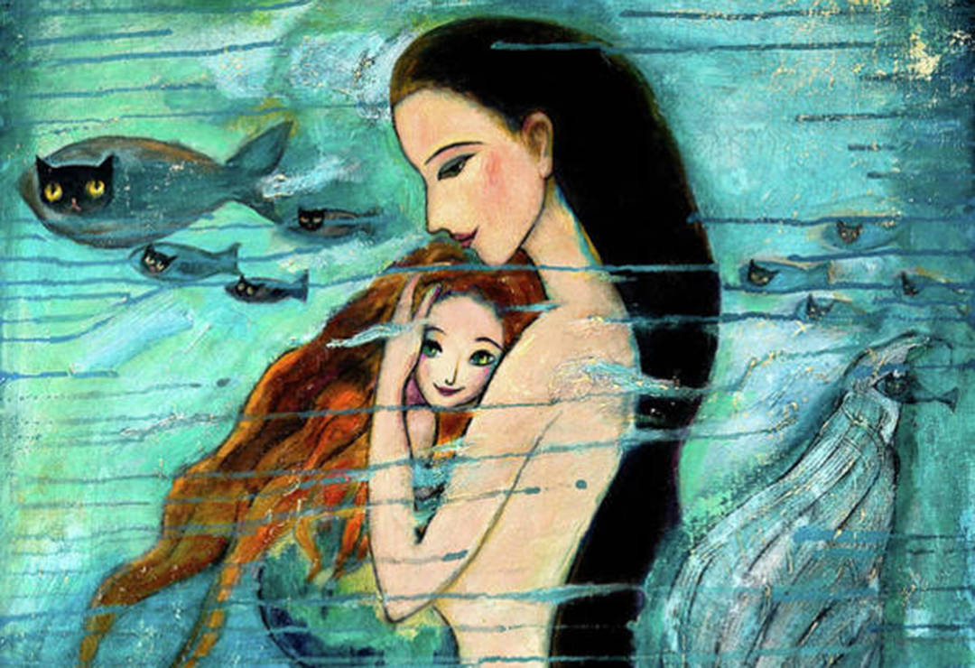 Painting 桌布 壁紙 — 一幅溫柔的插畫，描繪一位女性在水中擁抱一個孩子，發光的魚在他們周圍游動。