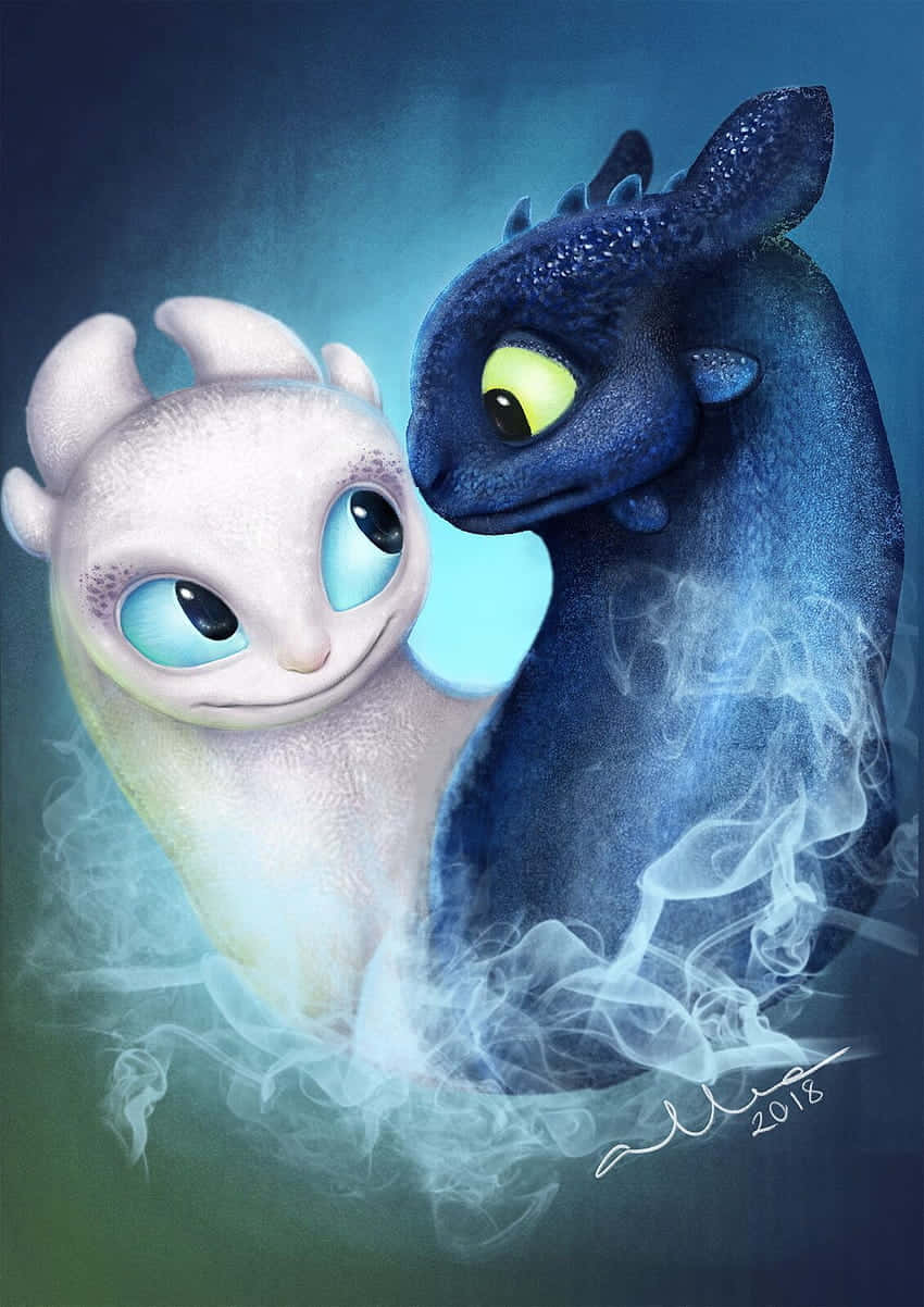 Toothless And Stitch 桌布 壁紙 — 一幅溫柔的數位插畫，描繪無牙仔和光煞在漸層青綠色背景上、於旋轉的藍色煙霧中依偎。