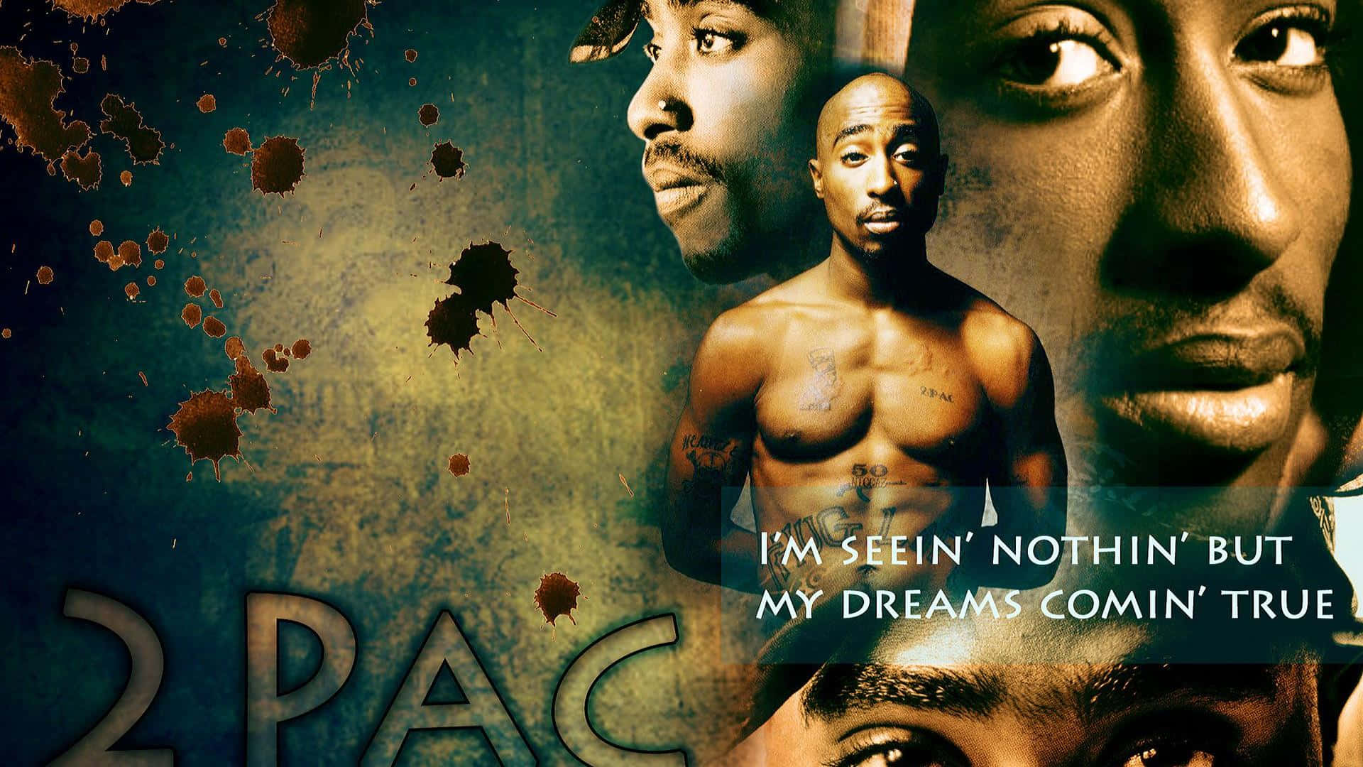 tupac 桌布 壁紙 — 一幅粗糙的拼貼畫，描繪了Tupac Shakur的臉部和軀幹，背景帶有紋理、血跡和他的歌詞。