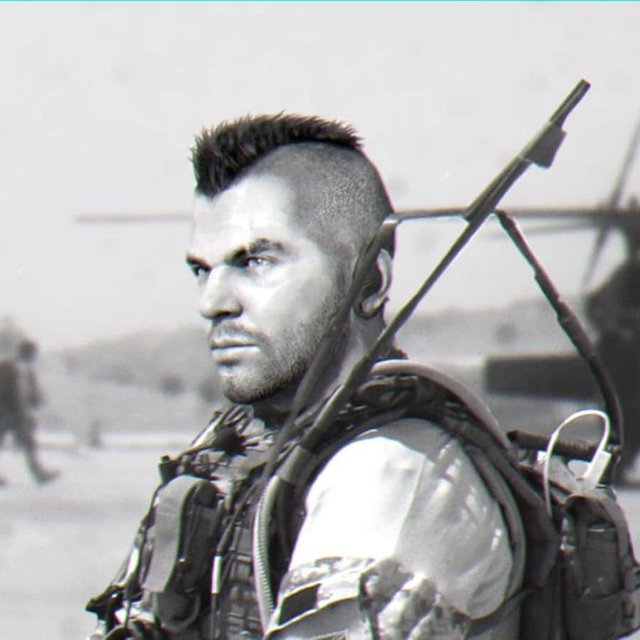 Soap Mactavish 桌布 壁紙 — 一幅粗糙的黑白肖像，一名留著莫西干頭、肩上扛著步槍的士兵，專注地凝視前方。