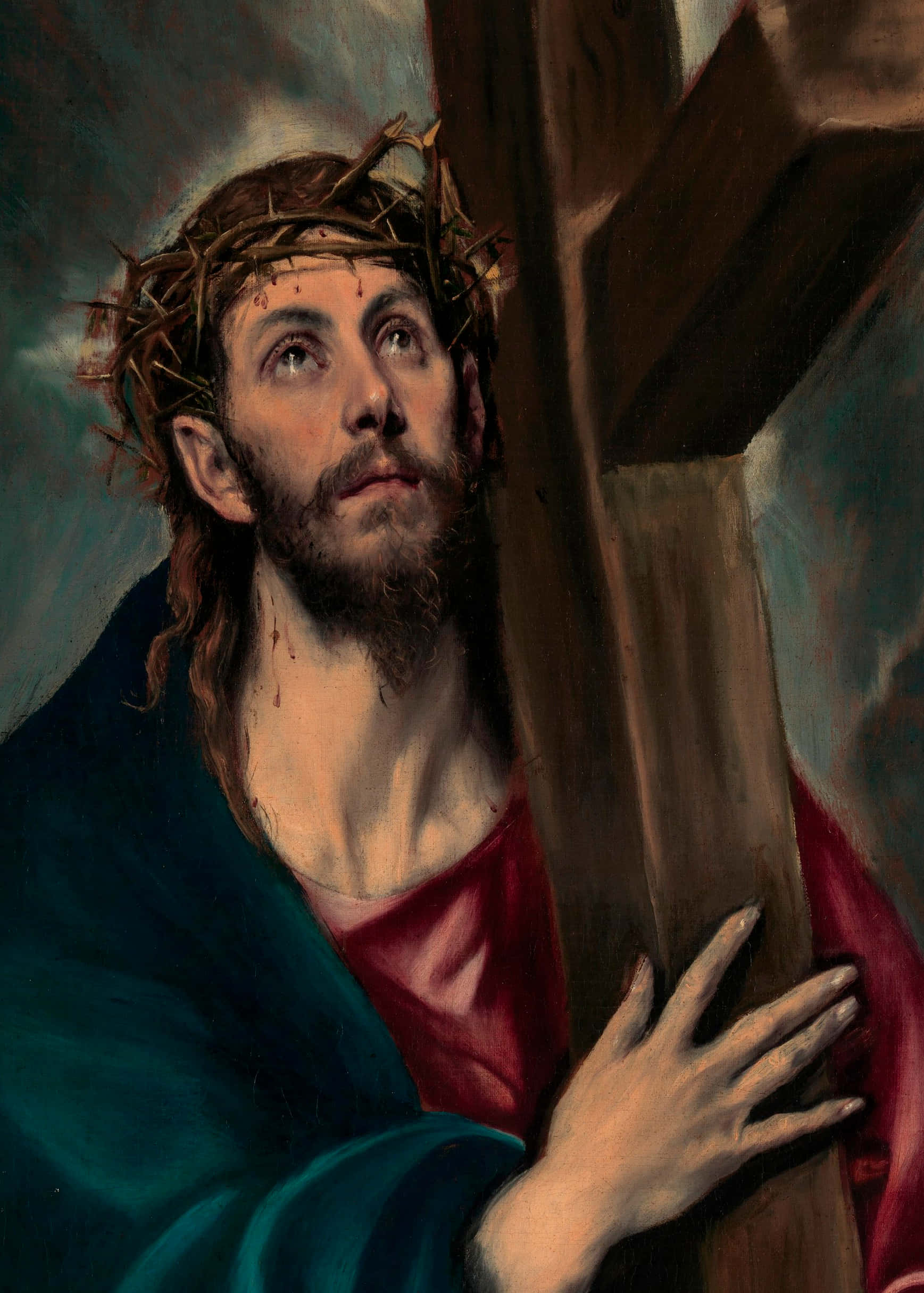 Jesus Crown Of Thorns 桌布 壁紙 — 一幅莊嚴的油畫，描繪耶穌基督戴著荊棘冠冕，在風暴天空下手持木製十字架。