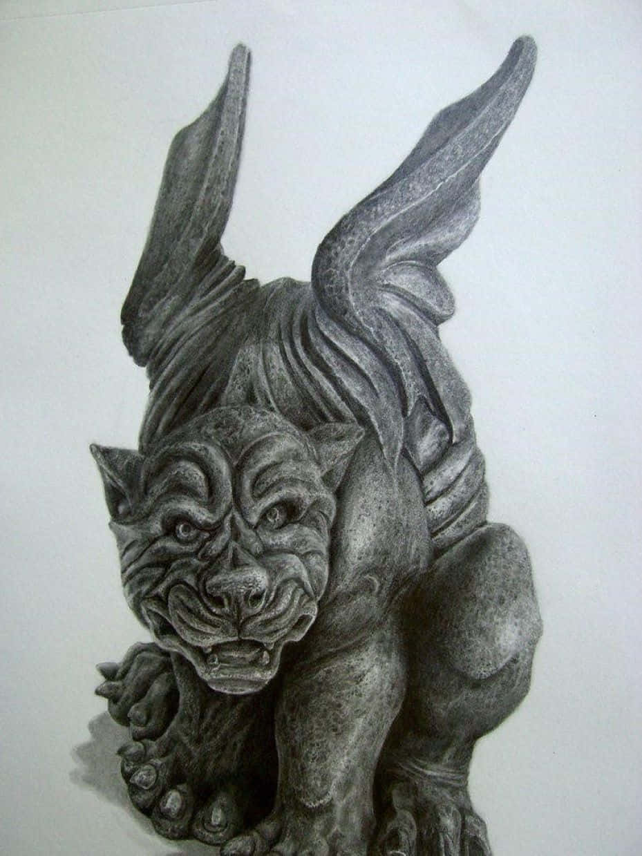 Gargoyle 桌布 壁紙 — 一幅詳細的鉛筆畫，描繪一隻帶有蝙蝠翅膀和鋒利爪子的兇猛石像鬼蹲在純色背景上。