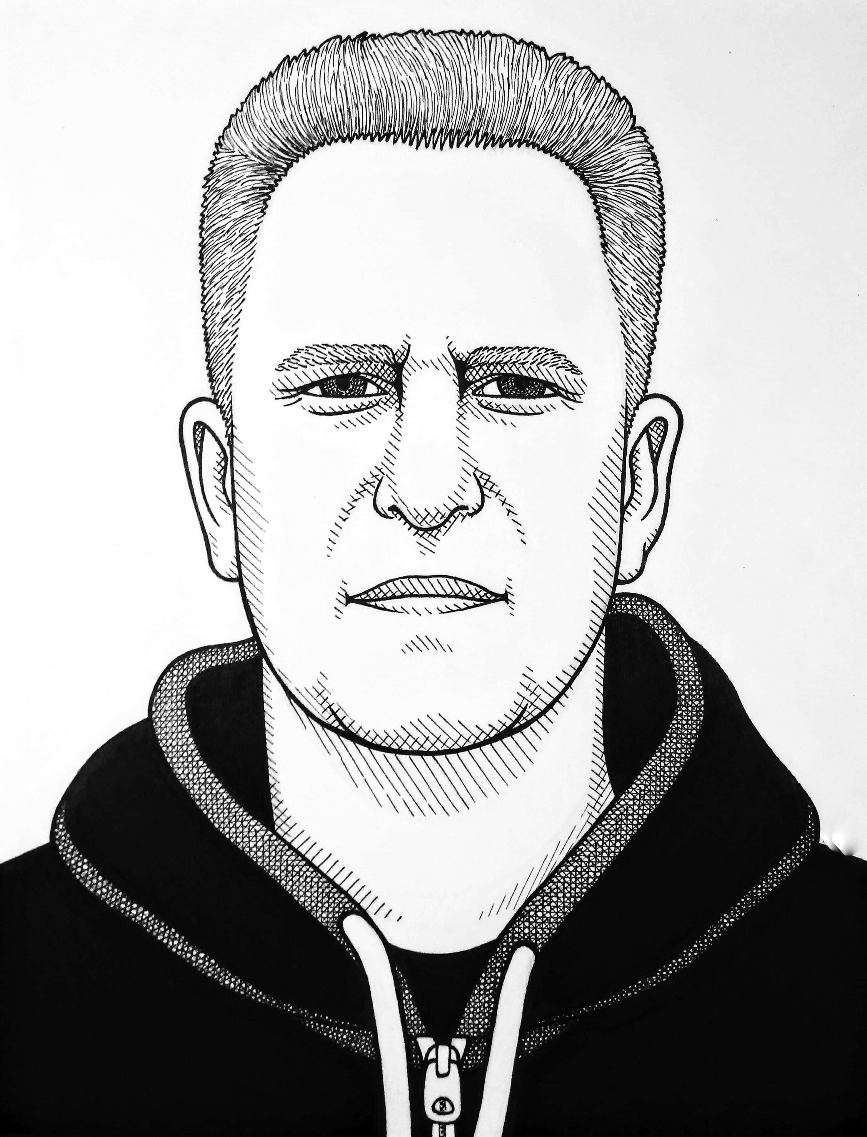 Michael Rapaport 桌布 壁紙 — 一幅詳細的黑白線條藝術肖像，描繪一名穿著連帽衫、表情嚴厲的男子。
