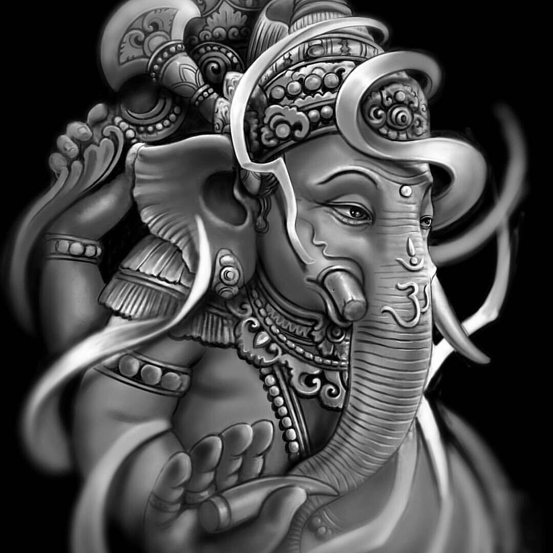 Ganesh 桌布 壁紙 — 一幅高度詳細的單色插圖，描繪象頭神 Lord Ganesha 佩戴華麗珠寶和飄逸布料，背景為黑色。