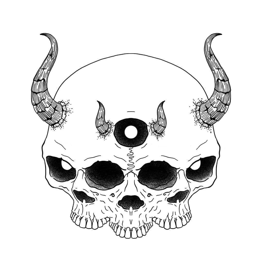 Devil Horns 桌布 壁紙 — 一幅鮮明的黑白插圖，描繪一個帶有角和第三隻眼的惡魔頭骨。