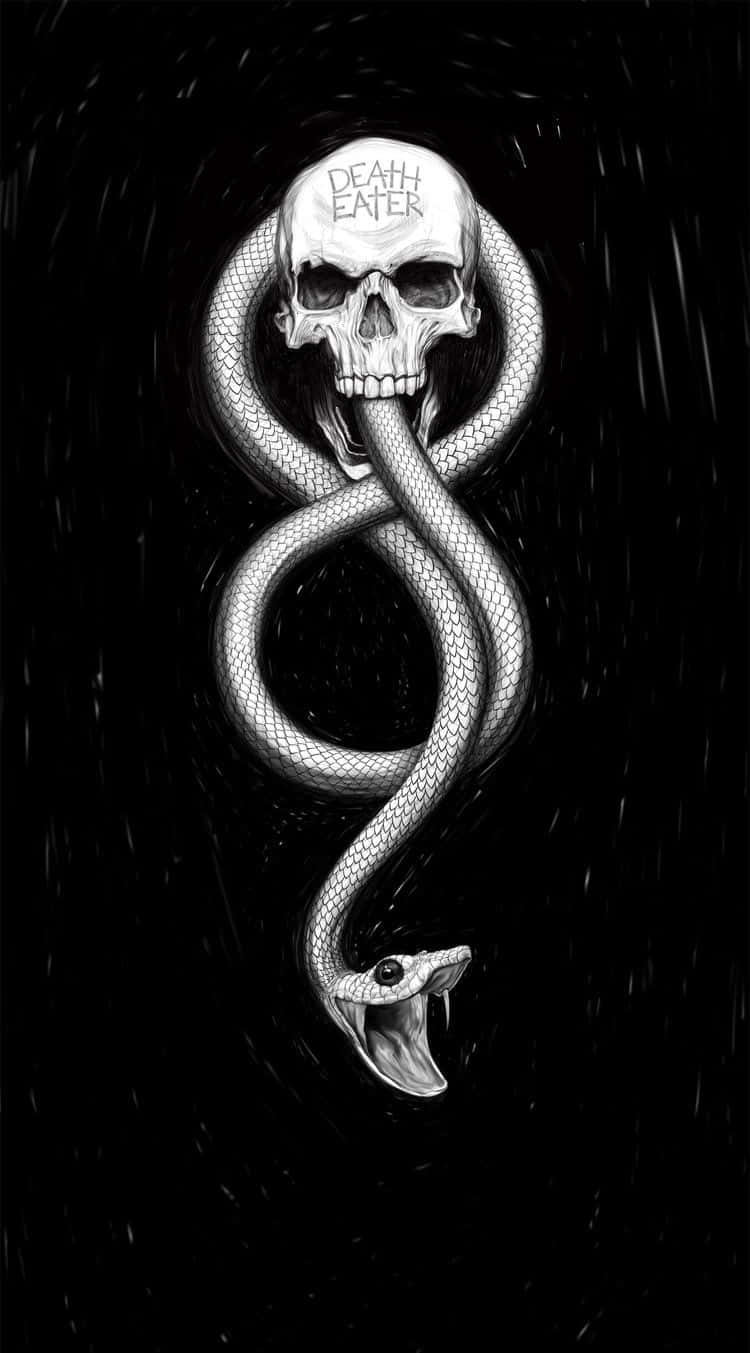 Death Eaters 桌布 壁紙 — 一幅鮮明的黑白插圖，描繪一條蛇纏繞著一個標有「食死人」的頭骨，背景為深色。