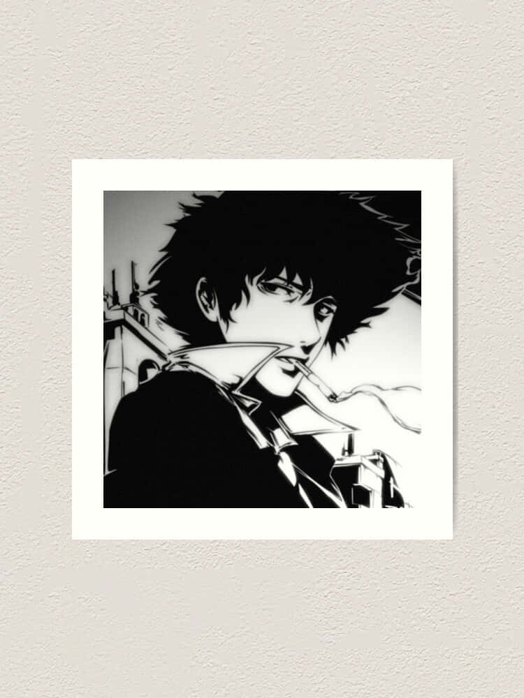 Spike Spiegel 桌布 壁紙 — 一幅黑白動漫風格肖像，描繪一位頭髮豎起的年輕男子在都市背景下抽煙。