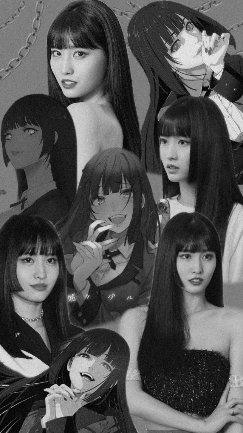 Momo 桌布 壁紙 — 一幅黑白拼貼畫，展示真實女性和動漫女孩，長黑髮，帶著鎖鏈和戲劇性表情擺姿勢。