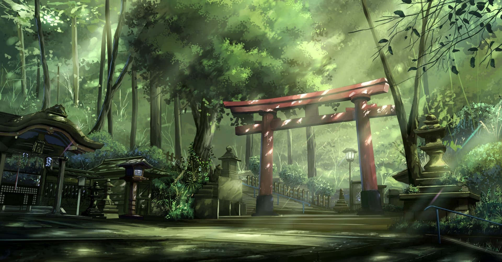 Anime Forest 桌布 壁紙 — 一座寧靜的日本神社，紅色鳥居矗立在霧氣瀰漫的綠色森林中，沐浴在柔和的晨光裡。