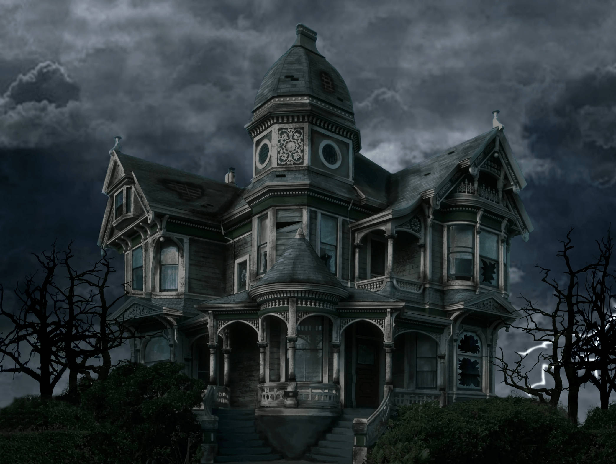 Victorian 桌布 壁紙 — 一座破敗的維多利亞式大宅矗立在暴風雨的天空下，周圍是光禿禿的樹木和破損的窗戶。